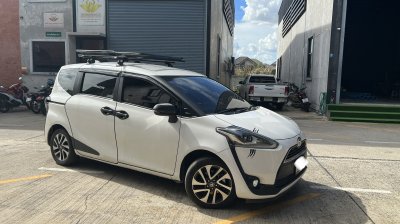 Toyota Sienta Ex1 Size L