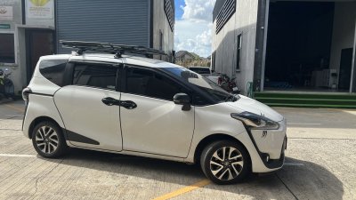 Toyota Sienta Ex1 Size L