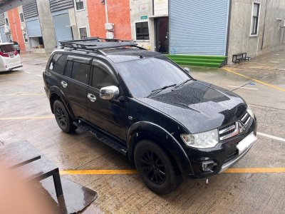 Mitsubishi Pajero Sport Ex1 Size XL