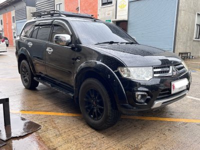 Mitsubishi Pajero Sport Ex1 Size XL