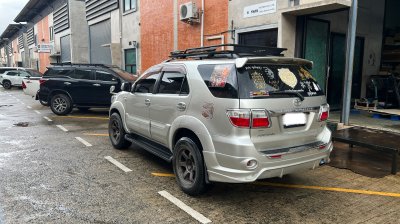 Toyota Fortuner Ex1 Size XL