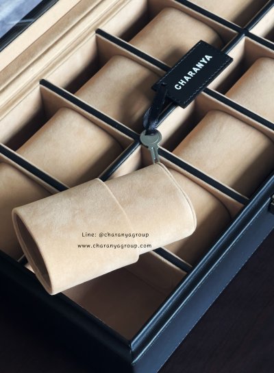 Watch Storage Box Organizer กล่องนาฬิกา 10 เรือน กล่องใส่นาฬิกาเรือนใหญ่ งานดี วัสดุดี เกรดพรีเมี่ยม สวยหรู ดูแพง หมอนนิ่มใส่นาฬิกาไซส์ใหญ่ได้ถึง 55มม. มีกุญแจล็อค หมอน 2in1 หมอนนาฬิกาสำหรับคนข้อมือเล็ก มอบเป็นของขวัญได้  ของขวัญให้ลูกค้า 