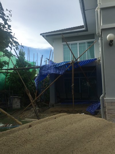 งานรีโนเวทที่กำลังดำเนินการ