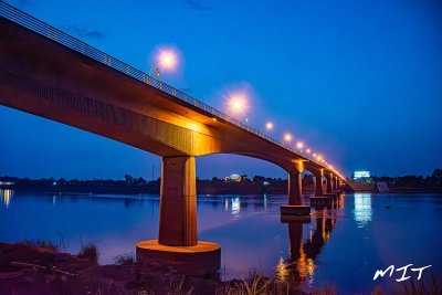 สะพานมิตรภาพไทย-ลาว แห่งที่ 1