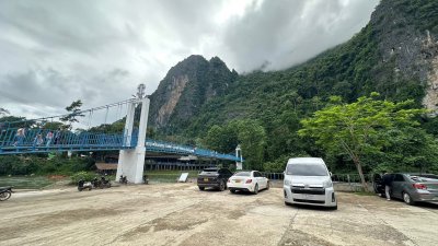 เที่ยวลาว