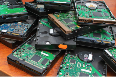 09-อุปกรณ์ไอที ต่างๆ เช่น HDD หรือ SSD