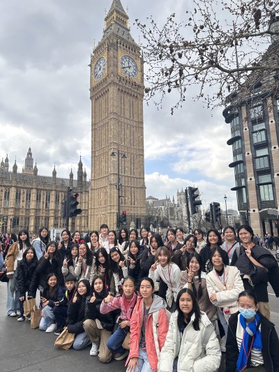 BELL ENGLISH - UK CAMP