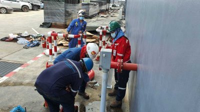 FIRE HYDRANT INSTALL