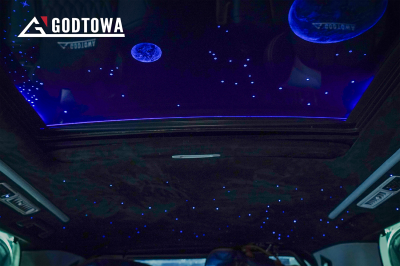 Godzilla New Galactic Roof เปลี่ยนซันรูฟธรรมดาให้เป็นท้องฟ้าจำลอง