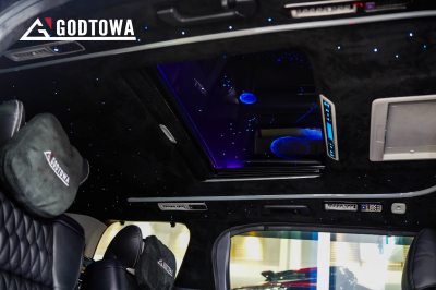 Godzilla New Galactic Roof เปลี่ยนซันรูฟธรรมดาให้เป็นท้องฟ้าจำลอง