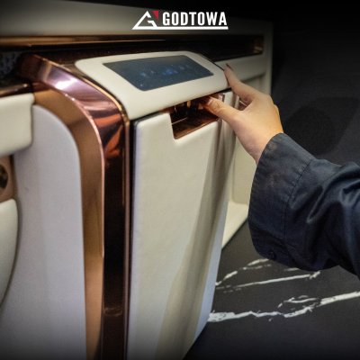 อัพเกรด ALPHARD X ให้สบายกว่าตัวท็อป