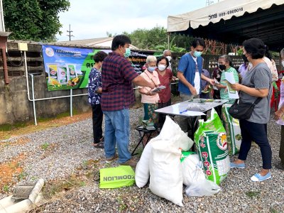 พบปะเกษตรกร และแนะนำผลิตภัณฑ์ของบริษัท