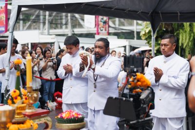 บวงสรวงภาพยนตร์ พี่วรรณมาสอน