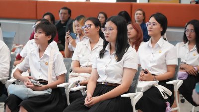 มูลนิธิ ทางสู่ฝัน ปั้นคนเก่ง ขอขอบคุณ คุณหทัยรัตน์ กันทอง Senior People Team Lead และทีมงาน ของบริษัท เอไอ แอนด์ โรโบติกส์ เวนเจอร์ส จำกัด (ARV) ที่ให้การต้อนรับนักศึกษาทุนเป็นอย่างดีในการเยี่ยมชมหุ่นยนต์ เมื่อวันอังคารที่ 10 กันยายน 2567 ที่ผ่านมา