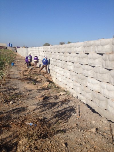 ผลงานอีกงานของผู้ชำนาญการ ร่วมกับ CPS ใช้กำแพงกันดิน หน้างานที่ The Crystal ปราจีนบุรี