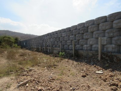 ผลงาน ที่ดินส่วนตัว สระบรี ผู้ชำนาญการ ร่วมกับ CPS ใช้กำแพงกันดิน 5.5 เมตร