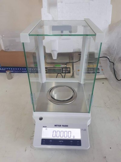 รูปเครื่องชั่ง เครื่องมือวิทยาศาสตร์ ตู้อบOVEN MEMMERT BINDER