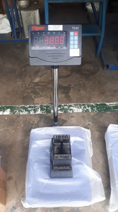 รูปเครื่องชั่ง เครื่องมือวิทยาศาสตร์ ตู้อบOVEN MEMMERT BINDER