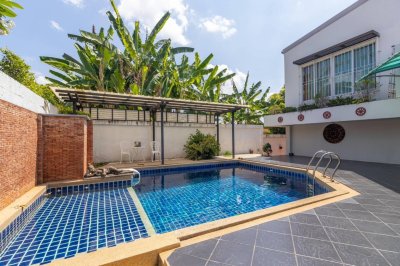 Pool Villa in Chalong