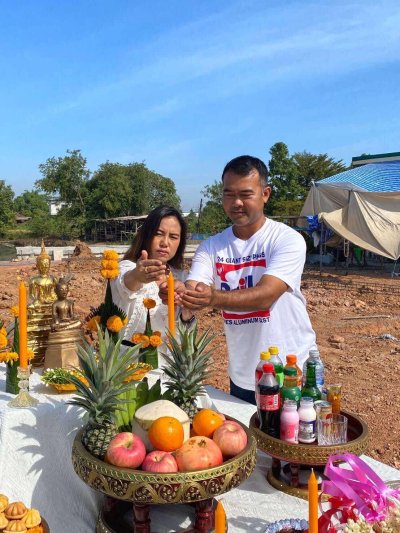 พิธีขึ้นเสาเอก-เสาโทบ้านลูกศิษย์