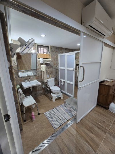 บ้านเสนานิคม