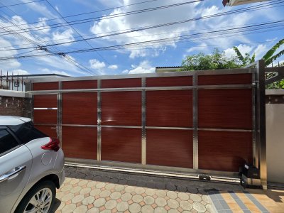 บ้านเสนานิคม