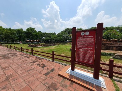 พุทธสถานเชิงท่า-หน้าโบสถ์ นนทบุรี