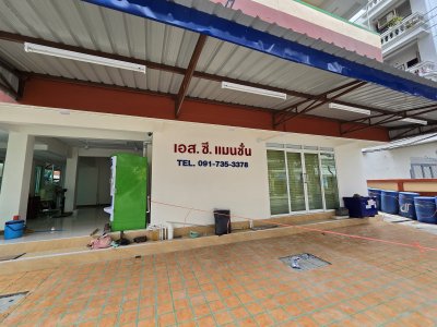 ชั้นล่าง