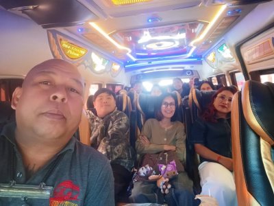 เช่ารถตู้ยินดีแวนทัวร์