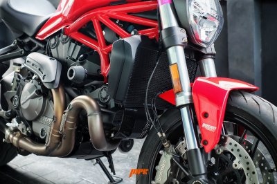 ducati_monster_821_2021_evotech_radiator_guard_การ์ดบังหม้อน้ำ