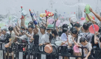 ภาพบรรยากาศ เทศกาลสาดน้ำ เมืองสิบสองปันนา