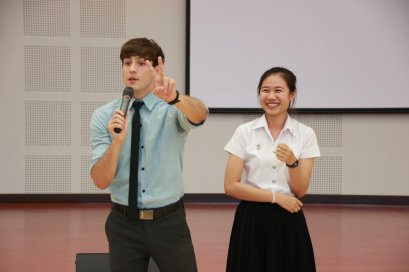 คณะเกษตรศาสตร์และทรัพยากรธรรมชาติ มหาวิทยาลัยพะเยา จัดโครงการ English Club "Let's Speak English Out" ประจำปีการศึกษา 2559 วิทยากรโดย Teacher Greg