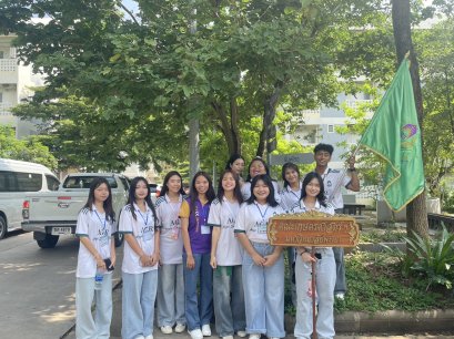 Welcomes New Students with Volunteer Activity Senior Buddies Help Freshmen Move into Dormitories, School of Agriculture and Natural Resources.