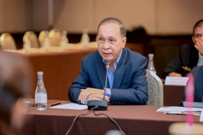 นายสุภาพ คลี่ขจาย นายกสมาคมฯนำทีมคณะทำงานฯ ระดมความคิดเห็น 