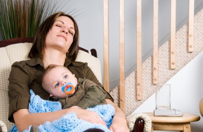 คู่มือเอาตัวรอด  เมื่อแม่หลังคลอด ต้องอดนอน