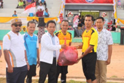 พิธ๊เปิดการแข่งขันกีฬาต้าน...