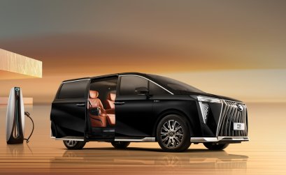 GAC M8 PHEV Master the Moment 