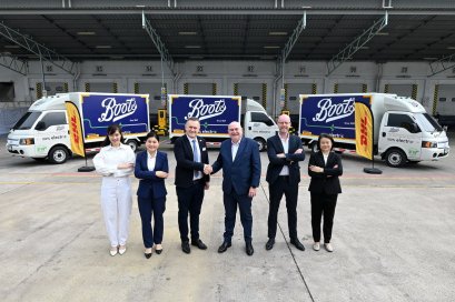Boots x DHL ใช้ EV Truck ขนส่งผลิตภัณฑ์ส่งร้านบู๊ทส์