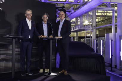 เบนท์ลีย์ มอเตอร์ส เผยความคืบหน้า Beyond100+ พร้อมแผนเปิดตัวรถยนต์พลังงานไฟฟ้ารุ่นแรก