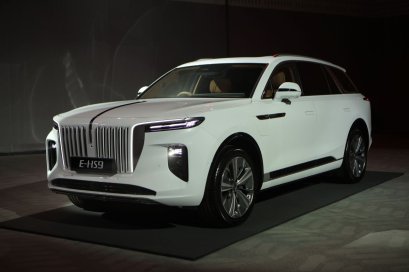 เปิดตัวสปอร์ตไฟฟ้า HONGQI E-HS9 วิ่งได้ไกล 760 กม.ราคาเริ่มต้น 2,990,000 บาท เ