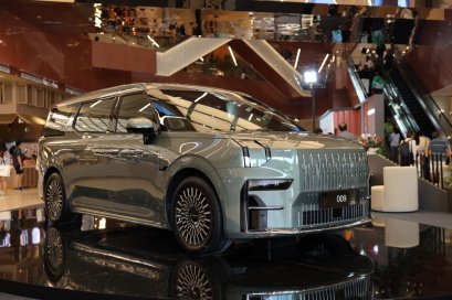  ZEEKR Thailand เสริมทัพ ZEEKR 009 รุ่น Standard วิ่งไกล 712 กม.