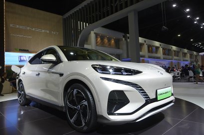 ส่อง Denza N7 ครอสโอเวอร์ไฟฟ้าหรู ผลงาน บีวายดีxเบนซ์