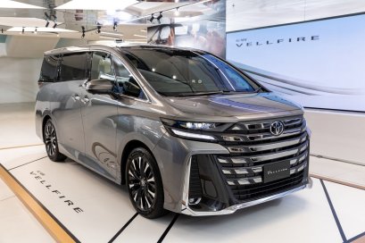 รถยนต์อเนกประสงค์ HEV ระดับ LUXURY 7 ที่นั่ง รุ่นใหม่ล่าสุด ALL-NEW TOYOTA ALPHARD / VELLFIRE 