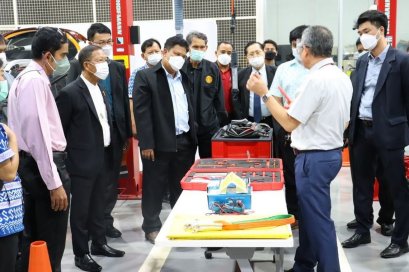 นิสสัน ถ่ายทอดความรู้ยานยนต์ไฟฟ้า สถาบันการอาชีวศึกษาภาคกลาง 3