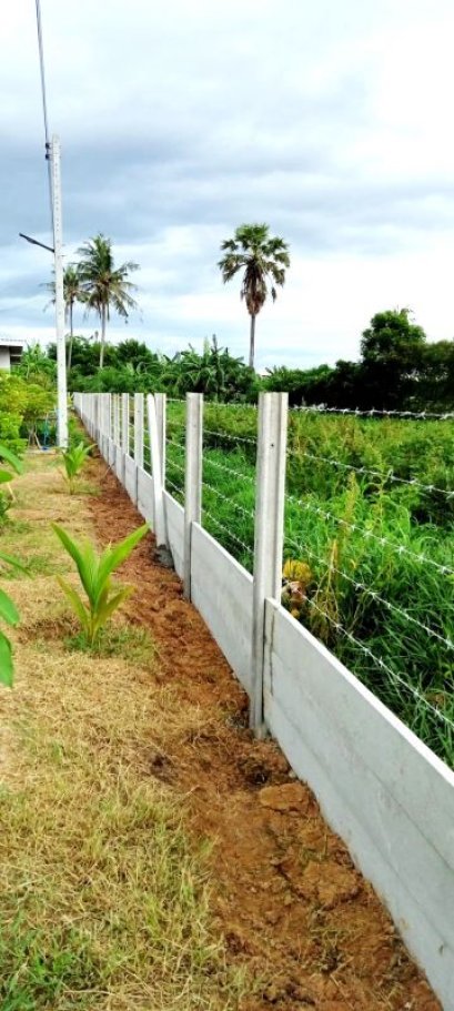 ทำรั้วครั้งเดียว ใช้งานได้ยาวนาน เลือกเสารั้วคอนกรีตและลวดหนามที่ได้มาตรฐาน