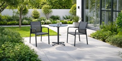 เก้าอี้เอ้าดอร์ Park Outdoor Armchair สี Charcoal แบบซ้อนเก็บได้ สำหรับสวน ระเบียง และคาเฟ่กลางแจ้ง | ms natural design outdoor furniture