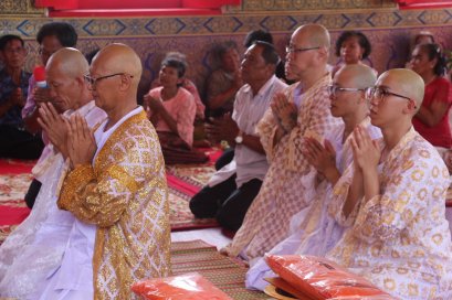 สิงคโปร์ - มาเลเซีย โกนผมบวชนานาชาติ สืบสานพระพุทธศาสนา