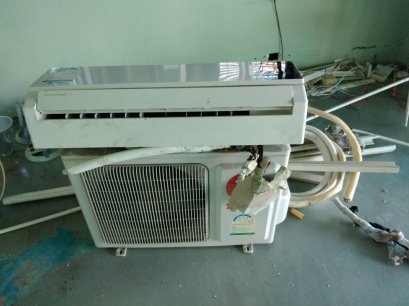 หมู่บ้านสมาพันธ์ไพรเวทปาร์ค บ้านคุณพิสิทฐุ์ บริการถอดแอร์ แบบติดผนัง พร้อมบล็อคน้ำยา 