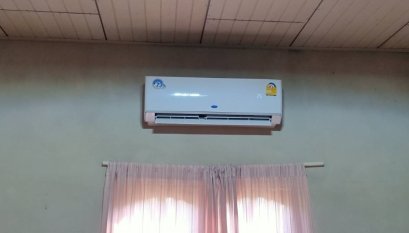 บ้านคุณพินิจ ติดตั้งแอร์ แบบติดผนัง 6402035