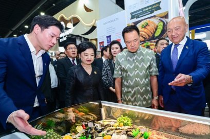 นายอนุทิน ชาญวีรกูล นายกรัฐมนตรี 